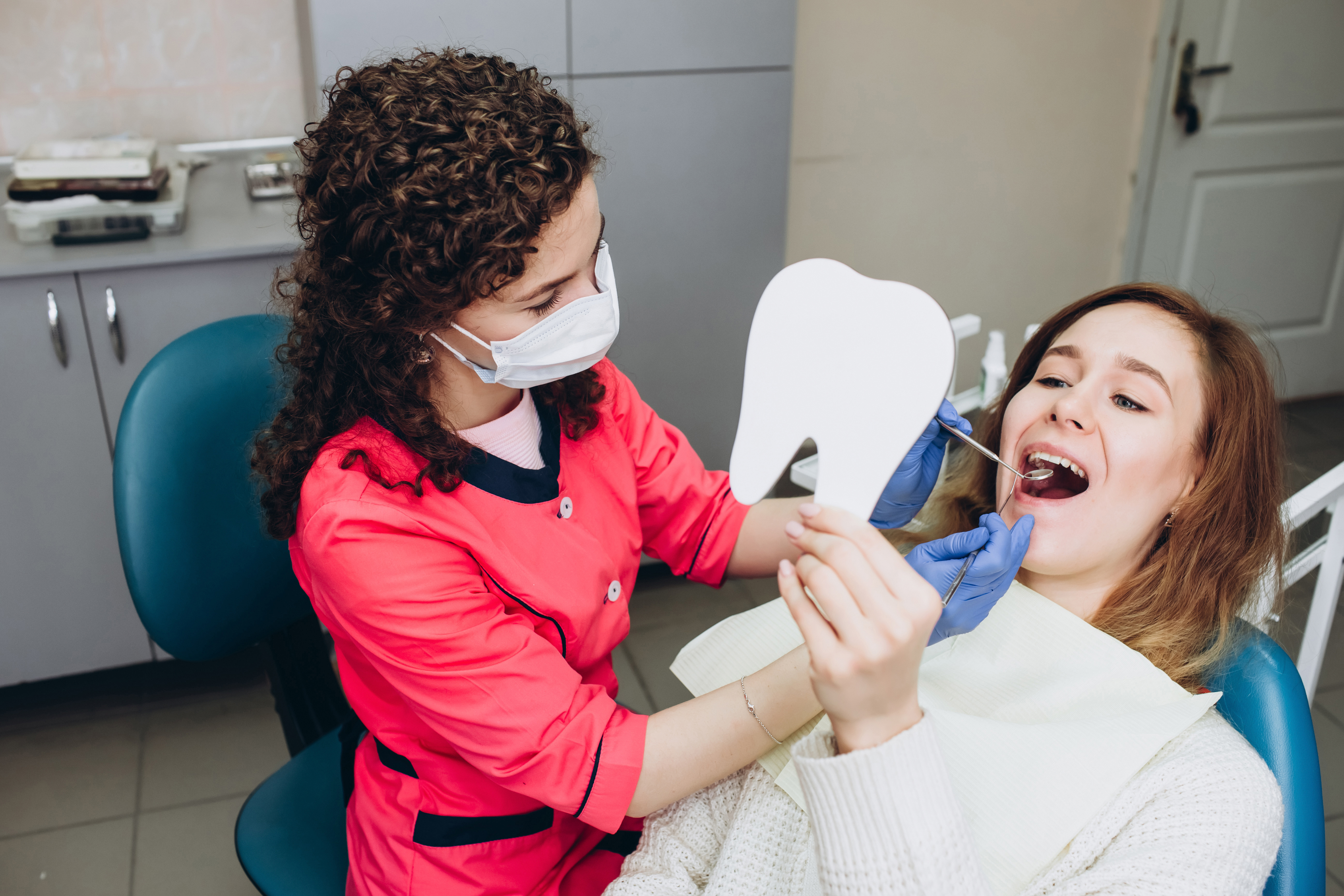 The Importance of Regular Dental Check-Ups: Tips for Finding the Right Dentist