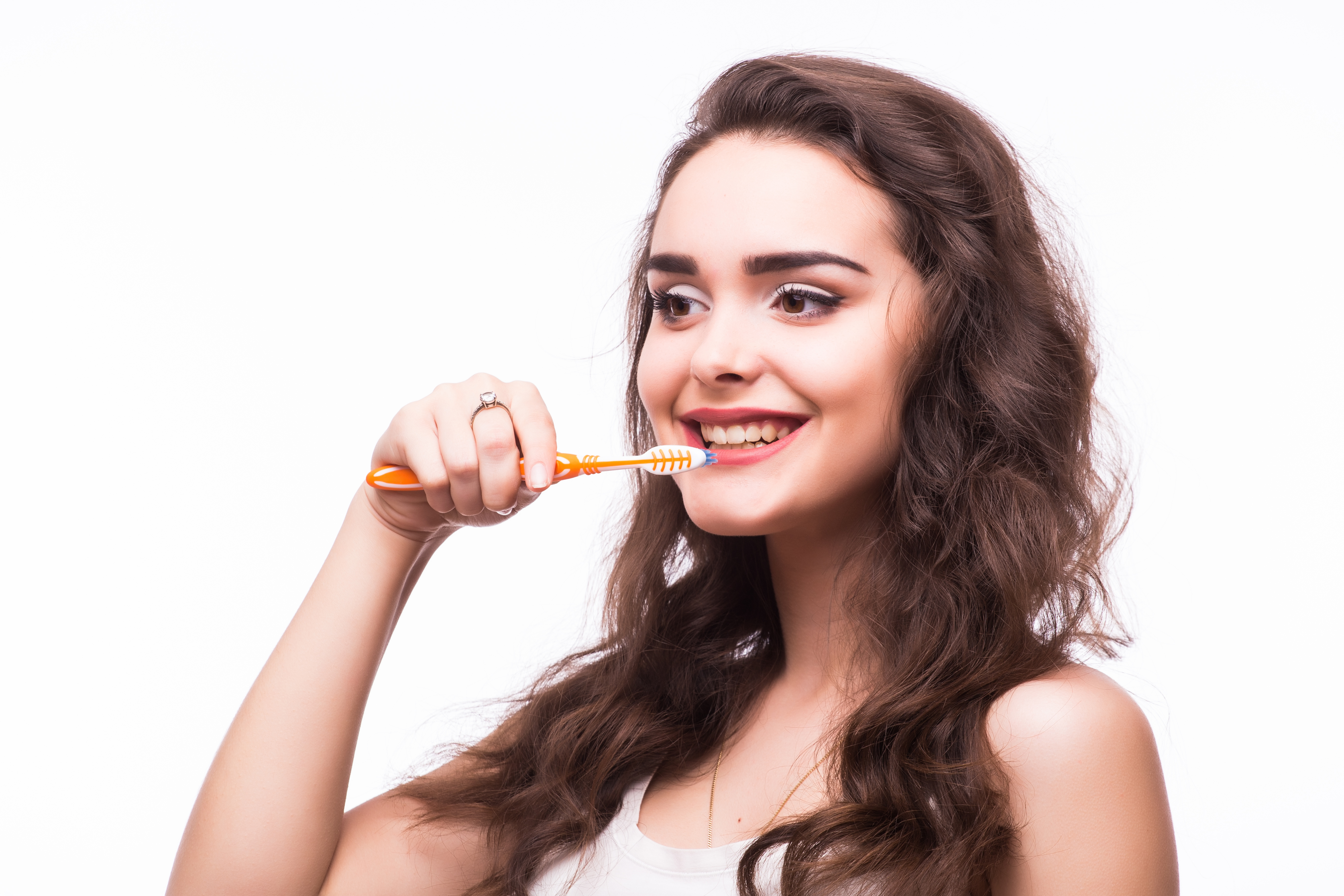 The Do's and Don'ts of Brushing and Flossing for Healthy Teeth and Gums