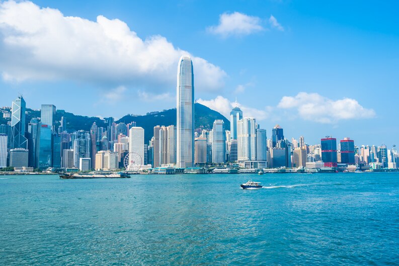 Discovering the Dynamic Charms of Hong Kong: Exploring the Fusion of East and West