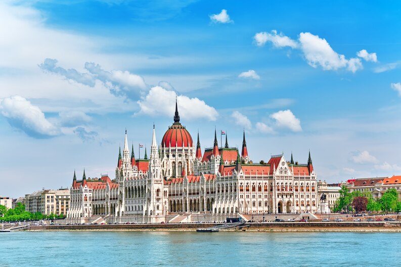 Budapest Unveiled: Exploring the Enchanting Charms of Hungary’s Capital 