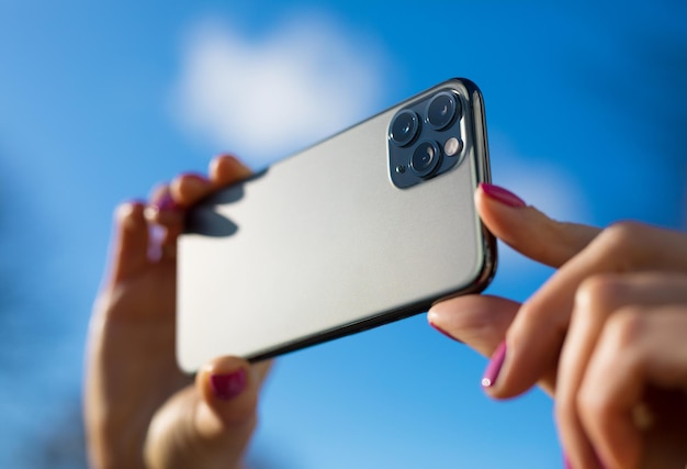 Camera Innovations in the iPhone 15: Redefining Mobile Photography