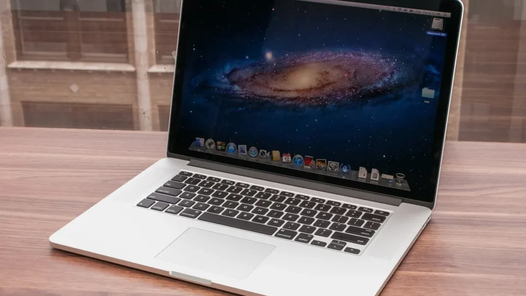 A History of MacBook: Evolution from the First to the Latest Model